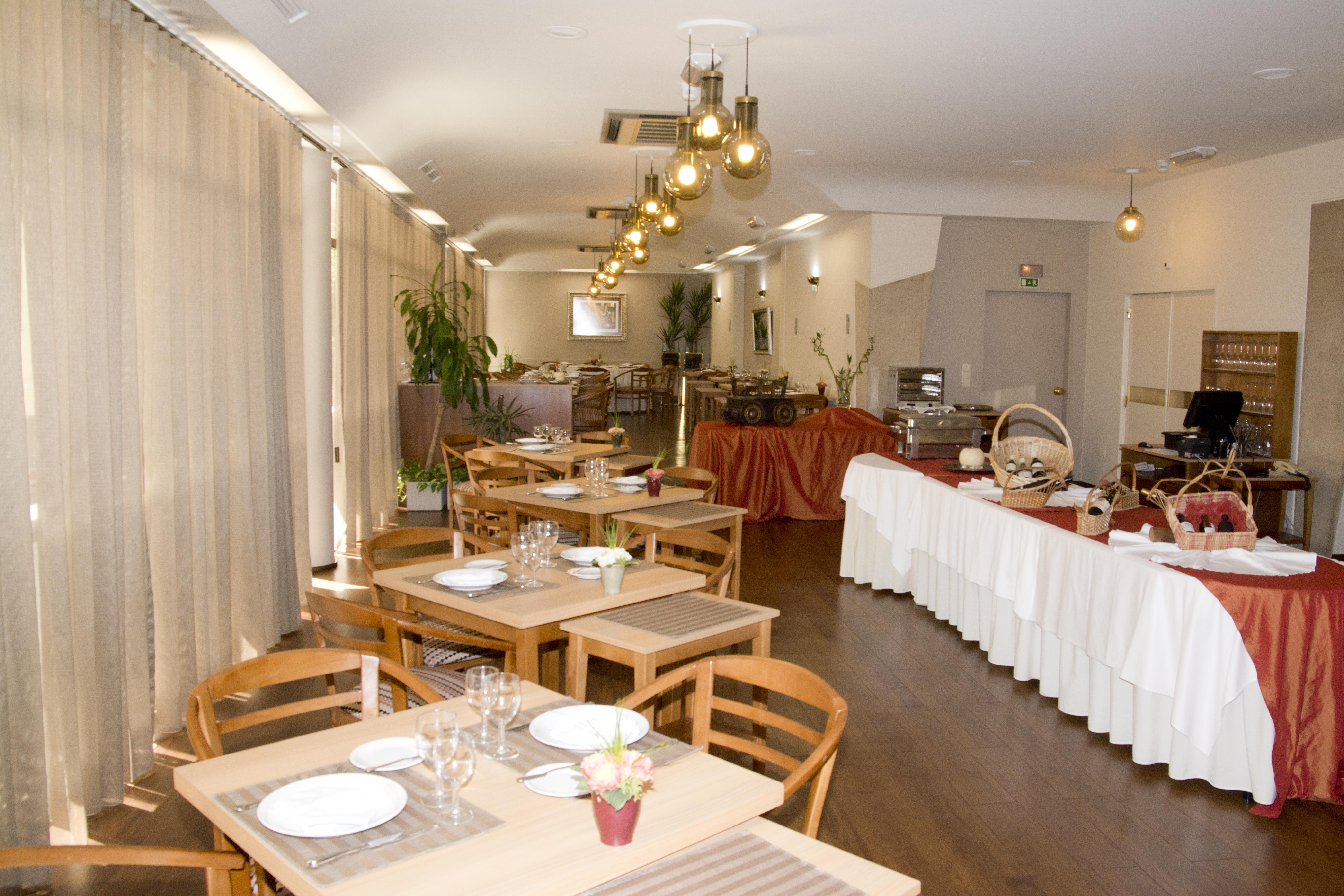 Hotel Rainha D. Amelia, Arts & Leisure คาสเตโลแบรนโค ภายนอก รูปภาพ