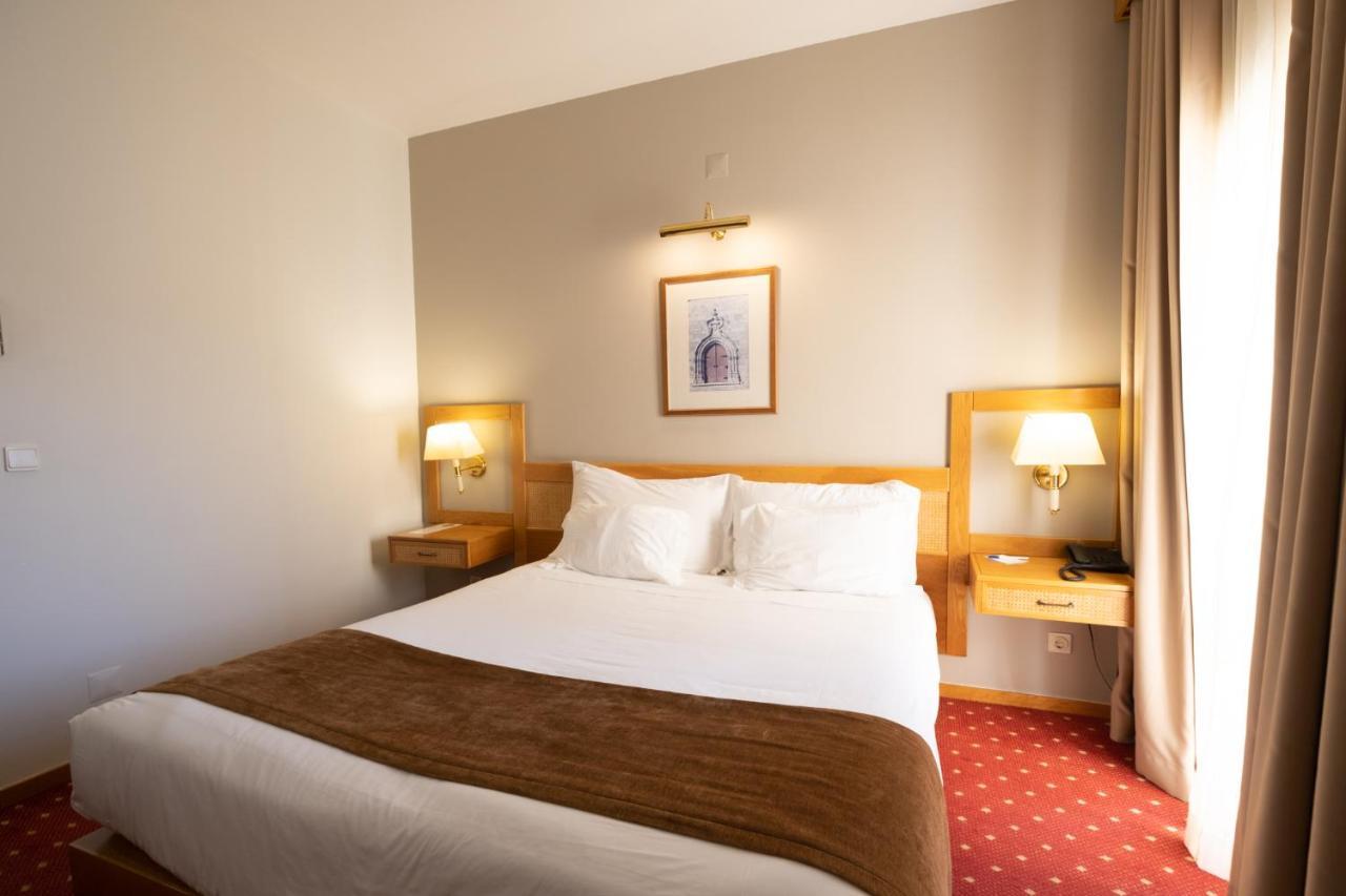 Hotel Rainha D. Amelia, Arts & Leisure คาสเตโลแบรนโค ภายนอก รูปภาพ